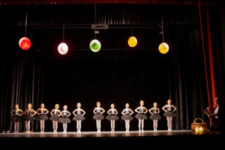 Nagajive številke s trgovko, foto V.Leban